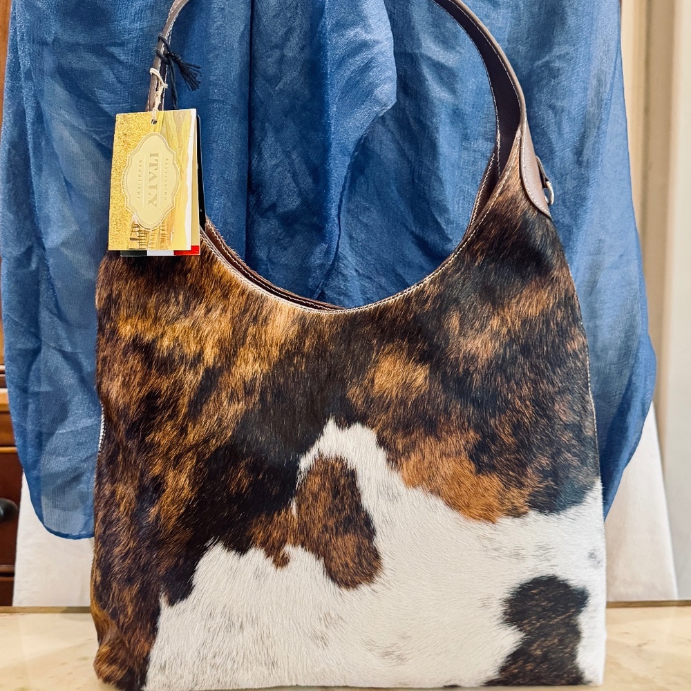 NWT - MADE IN ITALY - CAVALCANTI COWHIDE GENUINE LEATHER PURSE